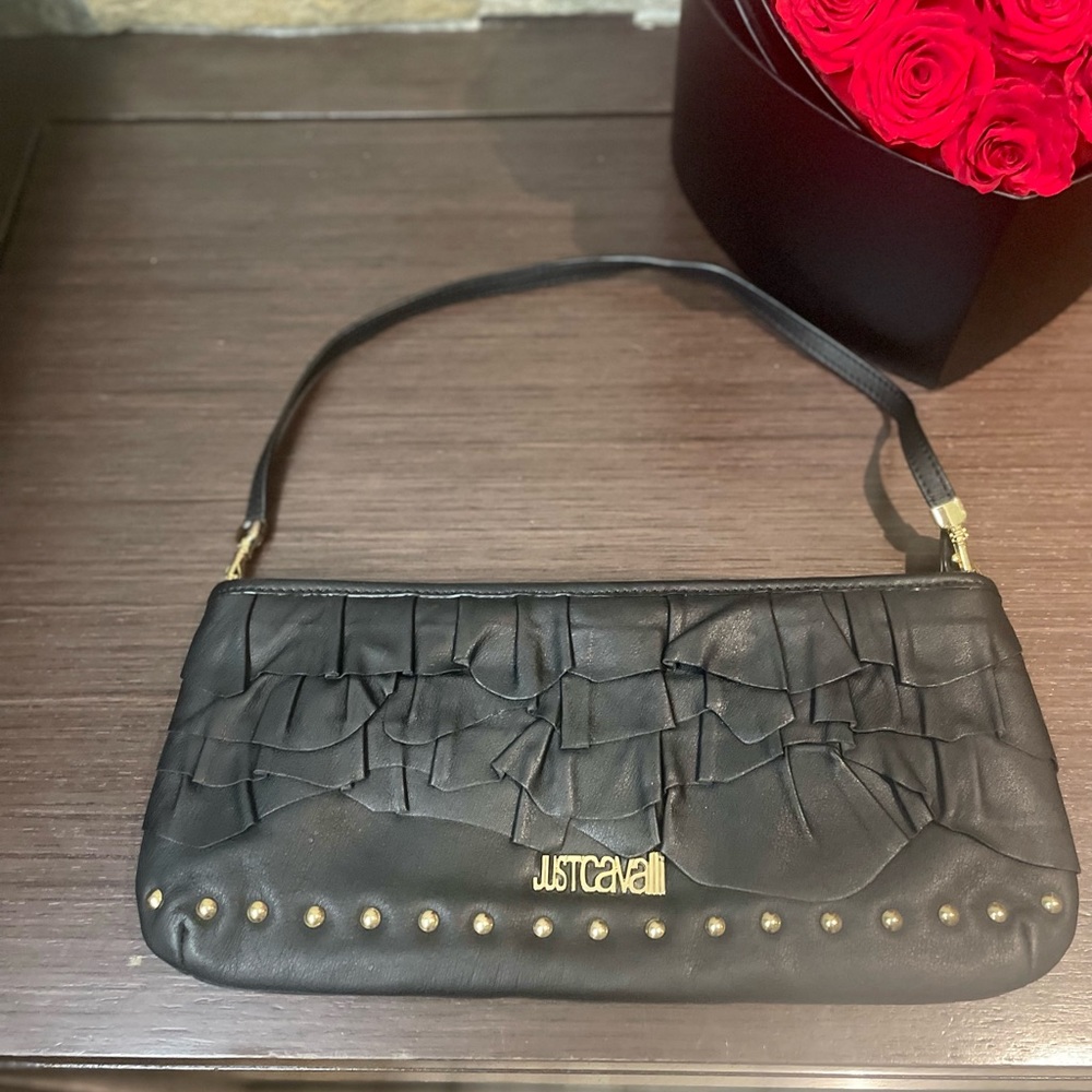 Roberto Cavalli - Just Cavalli Black leather ruffle, clutch with gold grommet - Picture 12 of 12